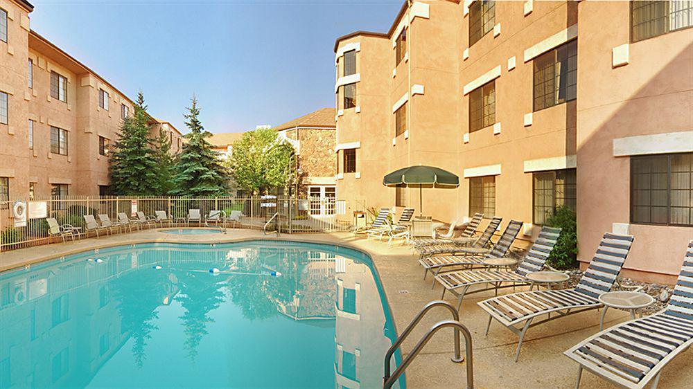 Embassy Suites By Hilton Flagstaff Bagian luar foto