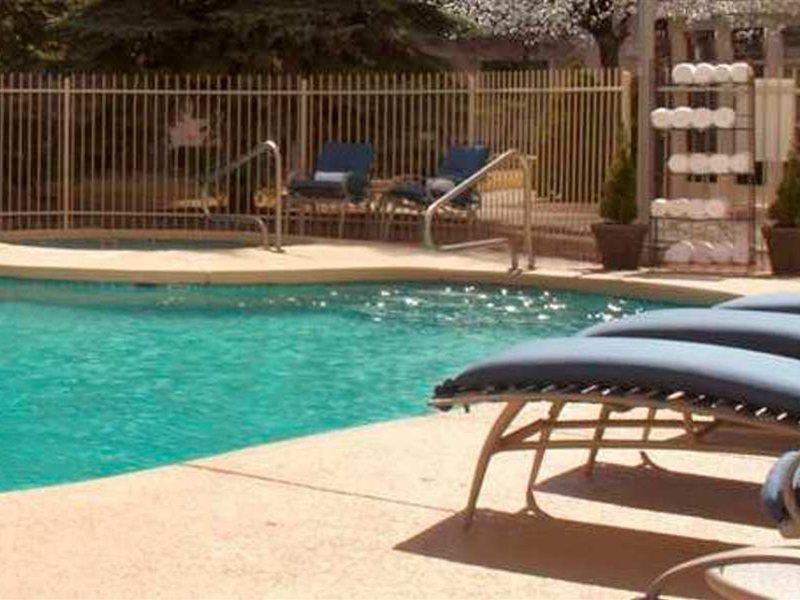 Embassy Suites By Hilton Flagstaff Bagian luar foto