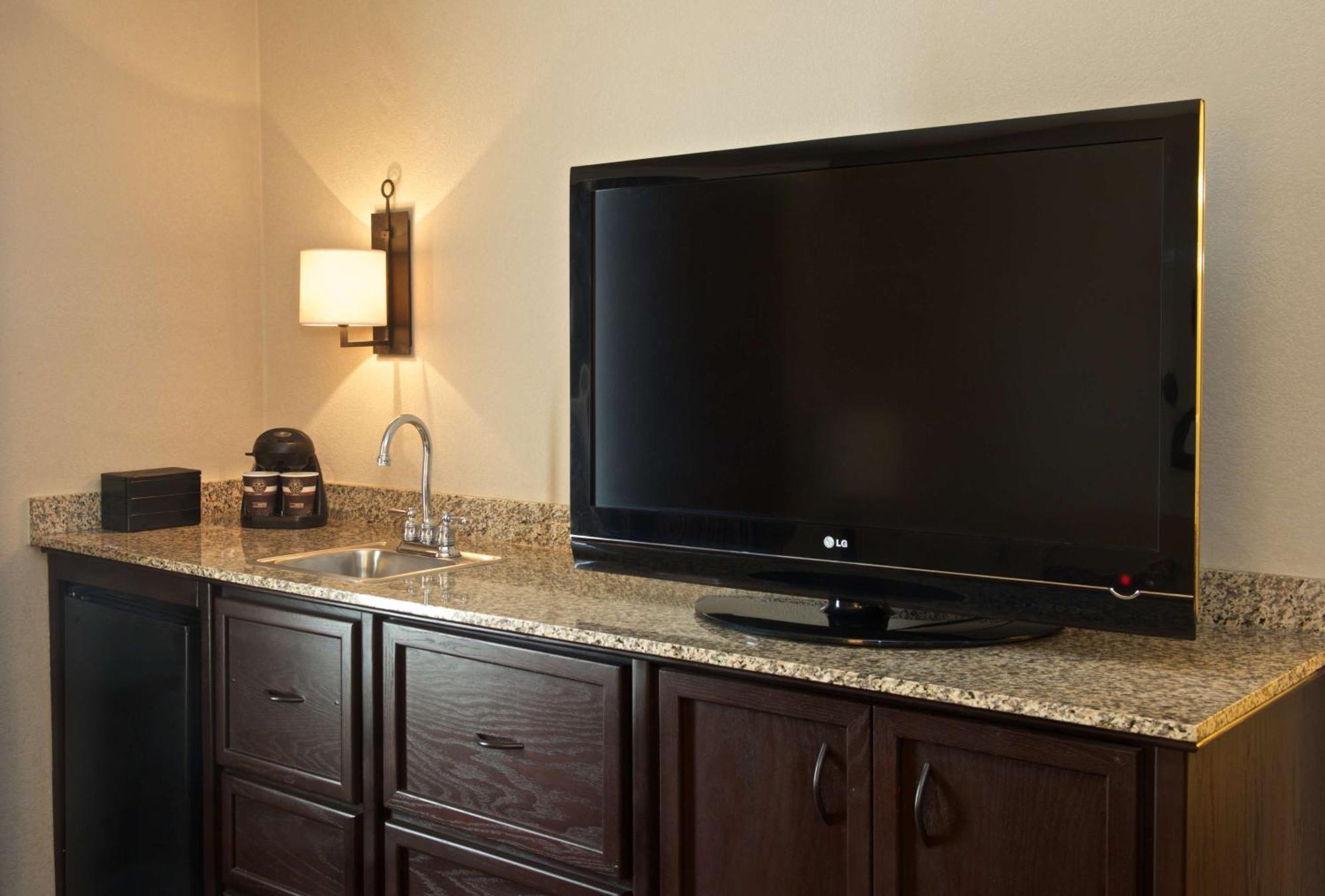 Embassy Suites By Hilton Flagstaff Bagian luar foto