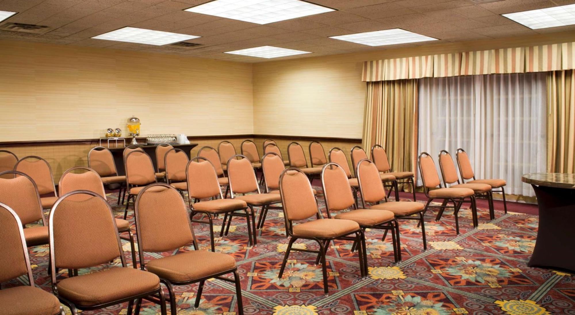 Embassy Suites By Hilton Flagstaff Bagian luar foto
