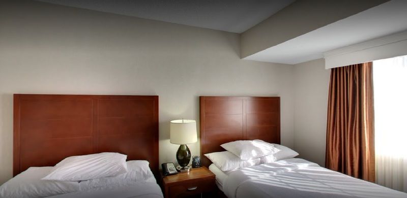 Embassy Suites By Hilton Flagstaff Bagian luar foto