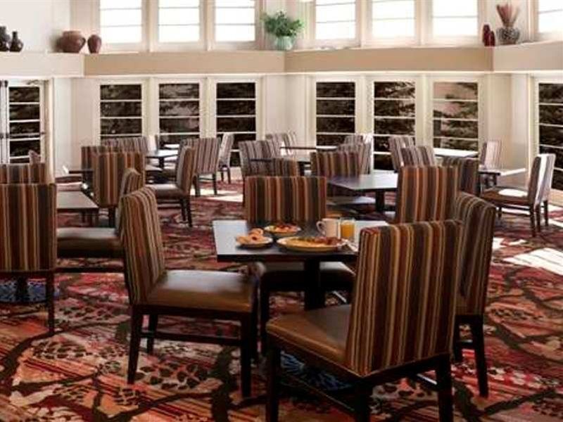 Embassy Suites By Hilton Flagstaff Bagian luar foto