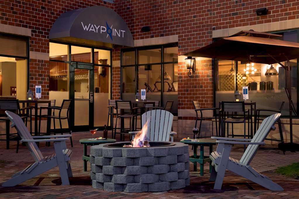 Embassy Suites By Hilton Flagstaff Bagian luar foto
